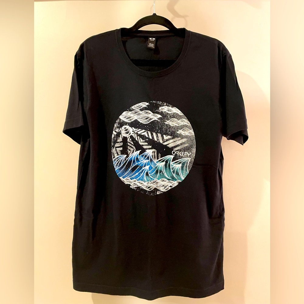 Oakley Men’s Black Slim Fit T-shirt - Size Medium PRICE DROP!